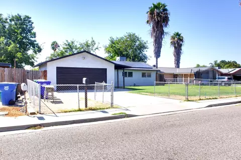 558 Perry Ave, Corcoran, CA 93212 photo 9