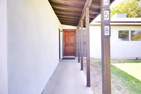 558 Perry Ave, Corcoran, CA 93212 photo 3