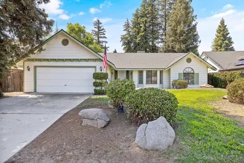 1035 N Rono St, Visalia, CA 93291