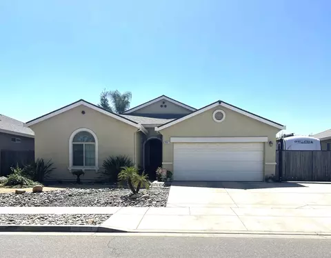 3841 E Seeger Ave, Visalia, CA 93292
