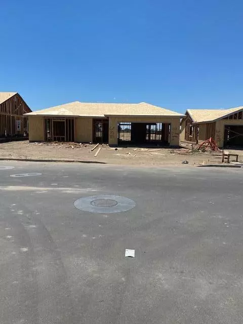 1159 S Chess Terrace Pl E, Porterville, CA 93257