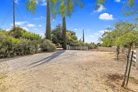 646 S Spruce Rd, Exeter, CA 93221 photo 9