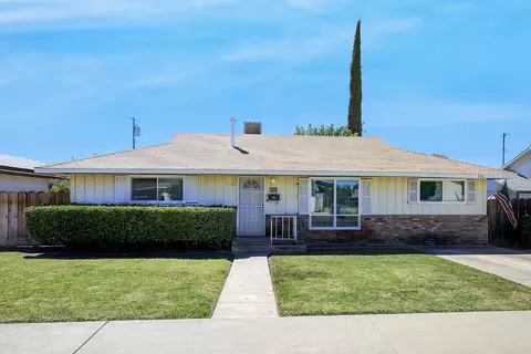 408 E Santa Clara St, Avenal, CA 93204