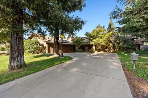 1016 N Demaree St, Visalia, CA 93291