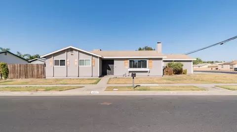 401 S Spruce St, Tulare, CA 93274