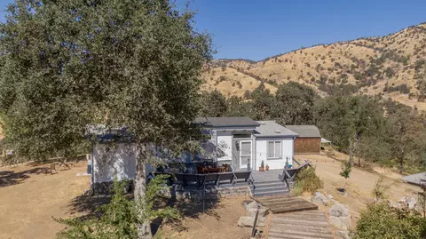 35487 Peck Ln, Squaw Valley, CA 93675