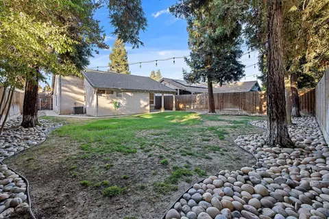 1519 E La Vida Ct, Visalia, CA 93292 photo 34