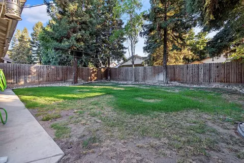 1519 E La Vida Ct, Visalia, CA 93292 photo 33