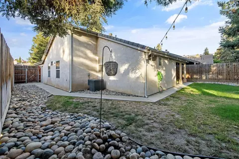 1519 E La Vida Ct, Visalia, CA 93292 photo 35