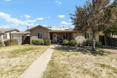 1104 N Park St, Visalia, CA 93291