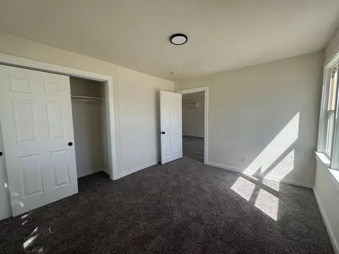 302 Walnut St, Lemoore, CA 93245 photo 8