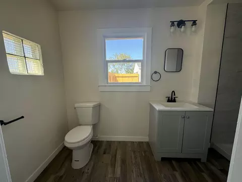 302 Walnut St, Lemoore, CA 93245 photo 14