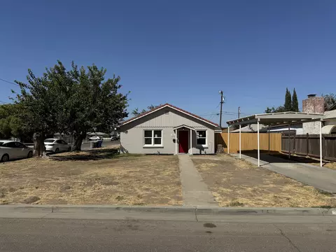 302 Walnut St, Lemoore, CA 93245 photo 2
