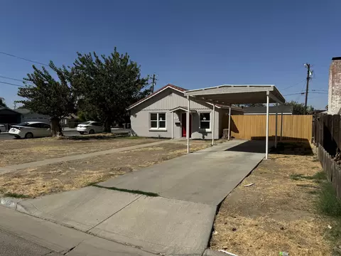 302 Walnut St, Lemoore, CA 93245 photo 3
