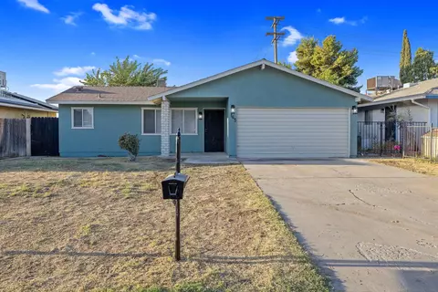 145 Cooper Ave, Bakersfield, CA 93308