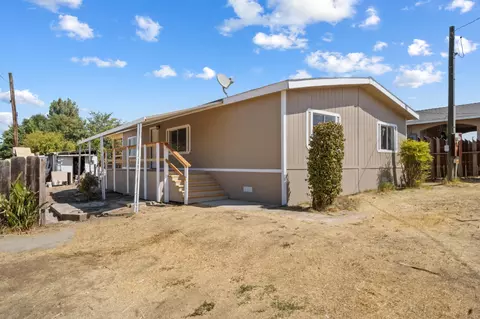 266 E Gibbons Ave, Porterville, CA 93257