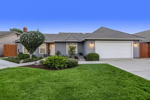 1903 S Cottonwood St, Visalia, CA 93277