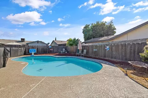 491 Davis Pl, Lemoore, CA 93245 photo 27