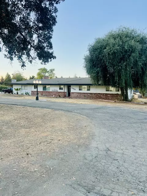 3468 E Tulare Ave, Tulare, CA 93274