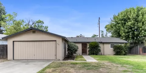 943 S Mountain St, Visalia, CA 93277