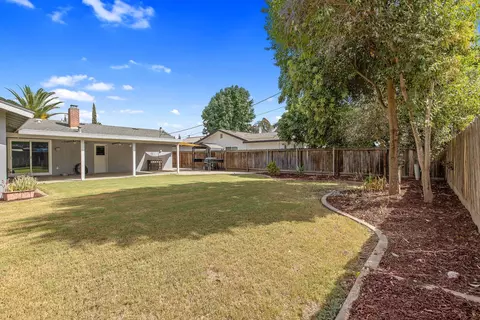 3441 W Iris Ave, Visalia, CA 93277 photo 40