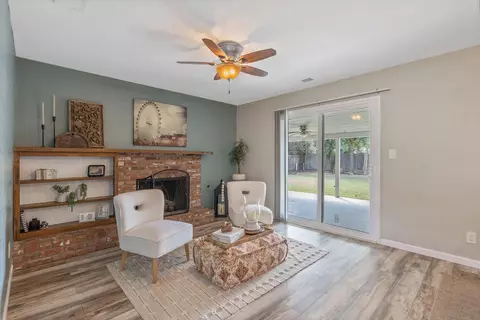 3441 W Iris Ave, Visalia, CA 93277 photo 17