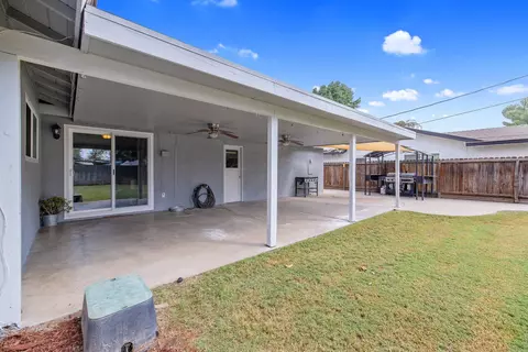 3441 W Iris Ave, Visalia, CA 93277 photo 35