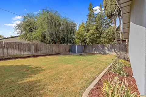 3441 W Iris Ave, Visalia, CA 93277 photo 42