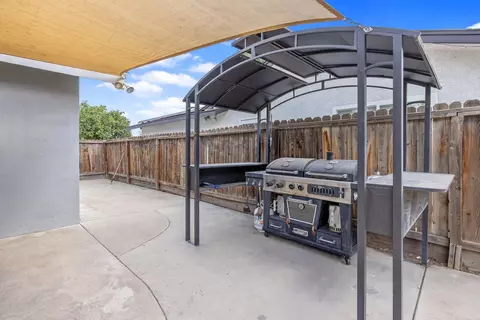 3441 W Iris Ave, Visalia, CA 93277 photo 36