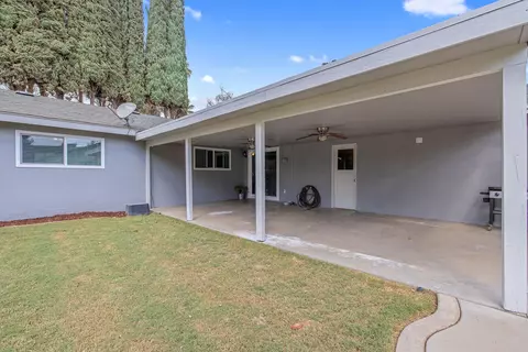 3441 W Iris Ave, Visalia, CA 93277 photo 34