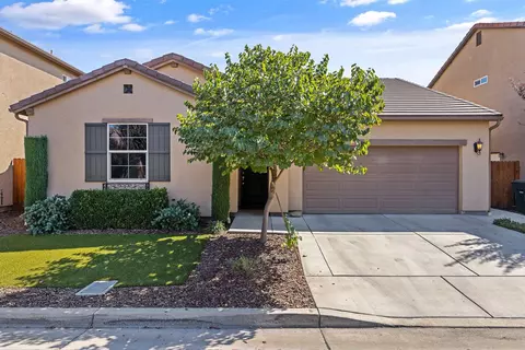 3118 N Kayenta St, Visalia, CA 93291