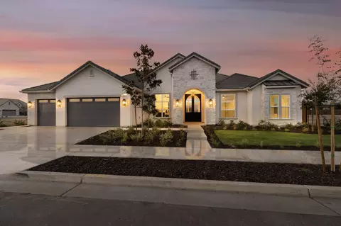 3634 W Oriole Ave, Visalia, CA 93291
