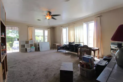 531 Oatman Ave, Sanger, CA 93657 photo 3