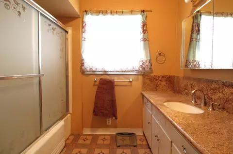 531 Oatman Ave, Sanger, CA 93657 photo 9