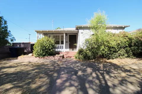 531 Oatman Ave, Sanger, CA 93657