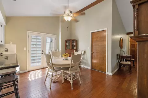2516 E Tulare Ave, Visalia, CA 93292 photo 11