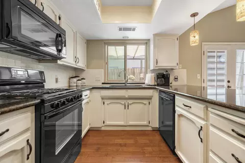 2516 E Tulare Ave, Visalia, CA 93292 photo 14