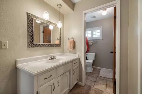 2516 E Tulare Ave, Visalia, CA 93292 photo 22