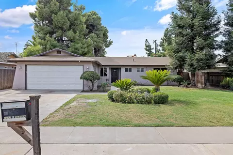 1777 E Sonora Ave, Tulare, CA 93274