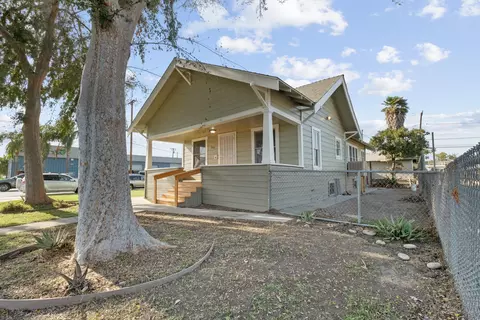 526 W 6th St, Hanford, CA 93230 photo 4