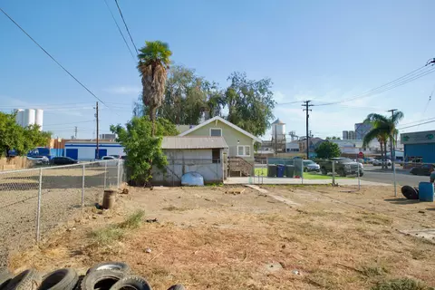 526 W 6th St, Hanford, CA 93230 photo 15
