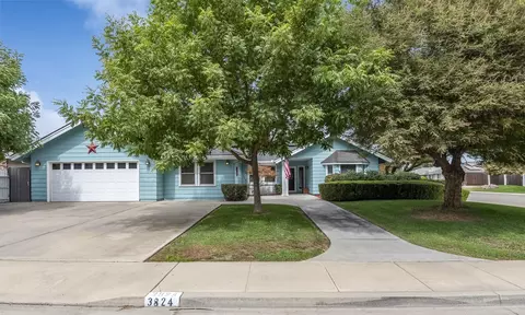 3824 W Dorothea Ct, Visalia, CA 93277