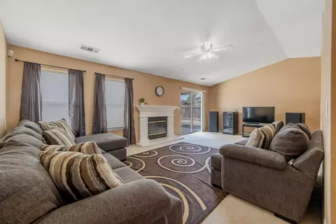 695 Marin Dr, Lemoore, CA 93245 photo 6