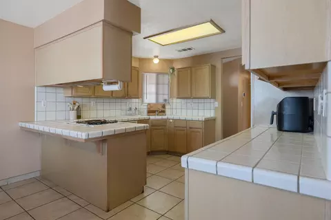 695 Marin Dr, Lemoore, CA 93245 photo 8