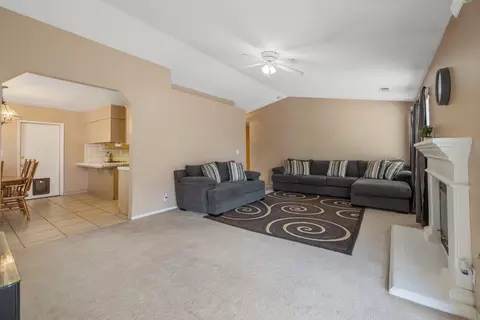695 Marin Dr, Lemoore, CA 93245 photo 5