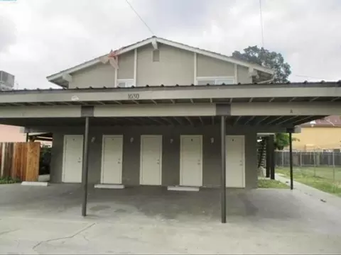 1030 W Murray Ave, Visalia, CA 93291