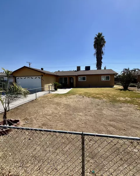 1913 W Harrison Ave, Porterville, CA 93257