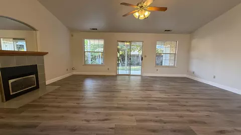 2409 E Oak Ave, Visalia, CA 93292 photo 21