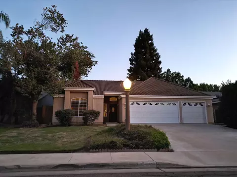 2409 E Oak Ave, Visalia, CA 93292 photo 2