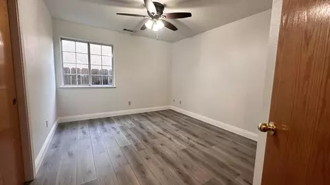 2409 E Oak Ave, Visalia, CA 93292 photo 17
